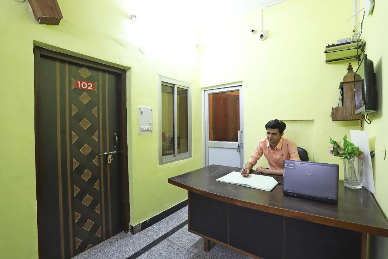 Oyo 39645 Maheshwari Residency Hotel New Delhi Exterior foto